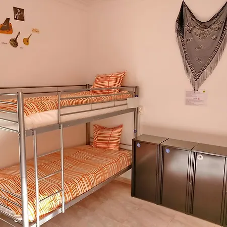 Hostal Cosy *